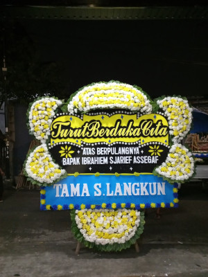 Papan Bunga Duka di Kerinci